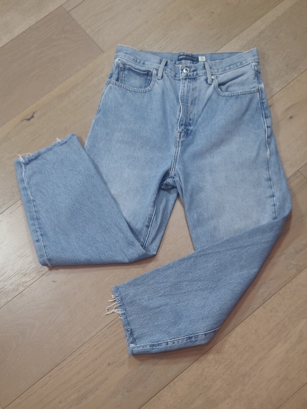 Levi's Made & Crafted Jeans Women's sz 26 High Rise Crop Frayed Denim Jeans